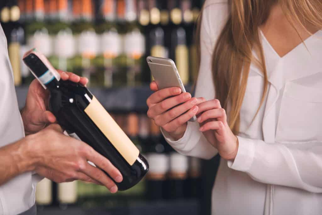 Achat de vin chez le caviste